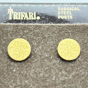 Vintage 1980s Trifari Gold Tone Pierced Earrings Studs-Filigree Pattern 1/2"-NWT